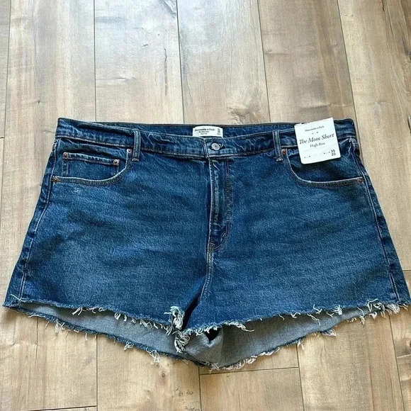 NWT Abercrombie & Fitch The Mom Short High Rise Raw Hem Plus Size 35/20 - Picture 2 of 8